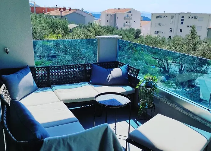 Sebastijan Apartman *