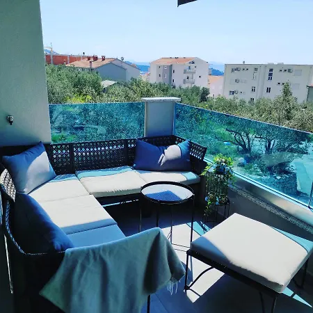 Sebastijan Apartman *
